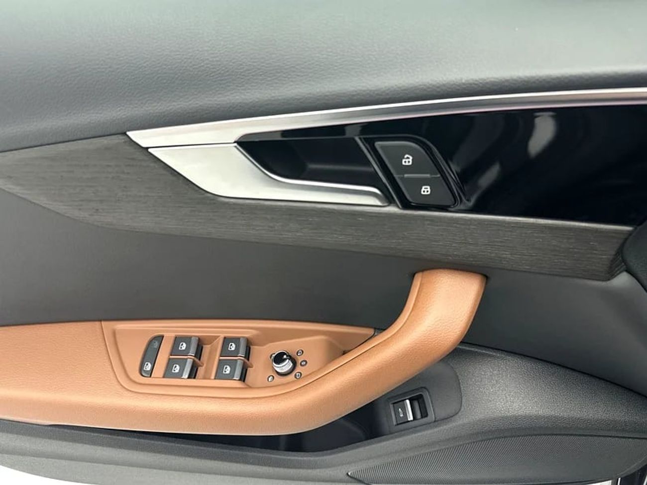 Audi A4 Sedan S line 35 TFSI 150hp (Ref# 080135)