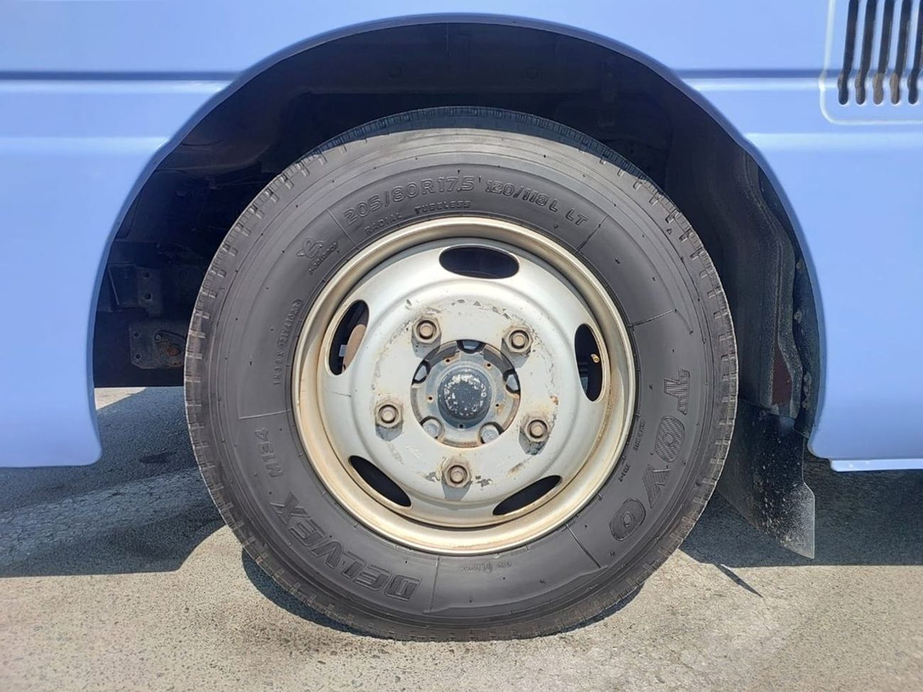 نيسان سيفيليان NISSAN CIVILIAN BUS RHD 2000 MODEL 4.2 L DIESEL AUTOMATIC(PM01364)