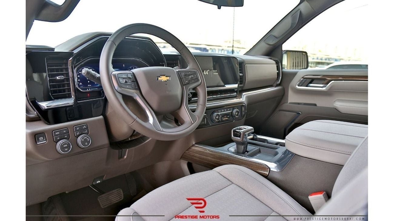 شيفروليه سيلفارادو LT Z71 4WD Crew Cab. GCC 3 Years Warranty. Local Registration +5%