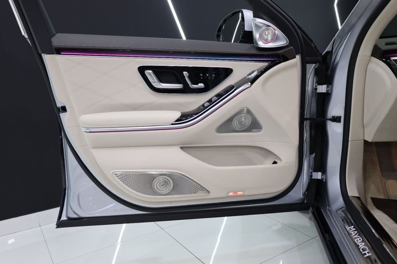 Mercedes Maybach S680 Maybach Two-Tone, Executive Rear Seat Package, Gargash Warranty + Service!!