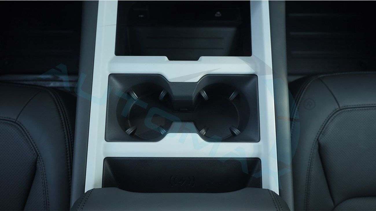 لاند روفر ديفندر (For Export , НА ЭКСПОРТ) 110 X-Dynamic SE P400e Plug-in Hybrid 2025 Без пробега