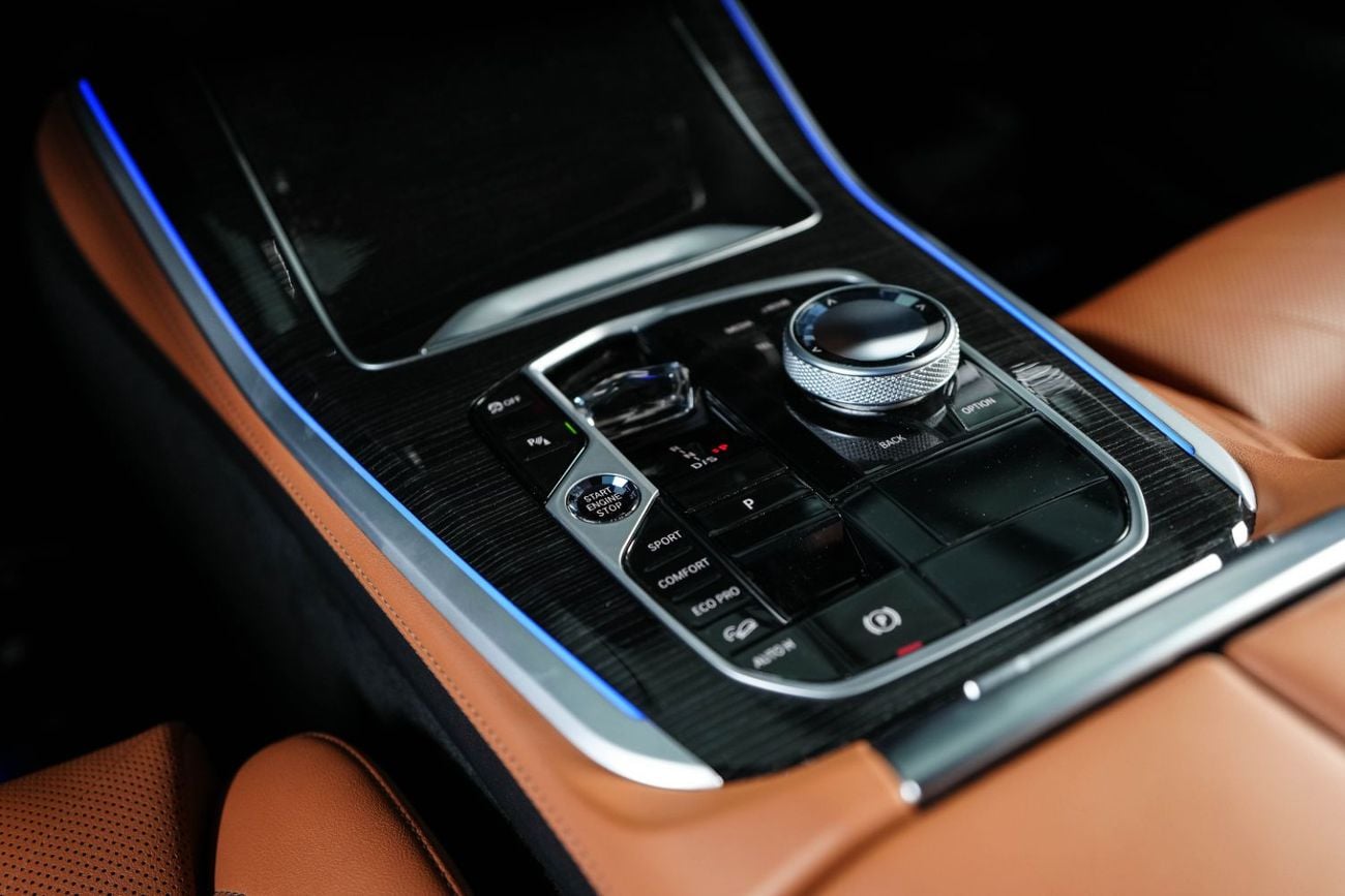 BMW X5 40i M SPORT GCC-BMW Warranty&amp;Service Contract Until 2029-BMW Individual Interior