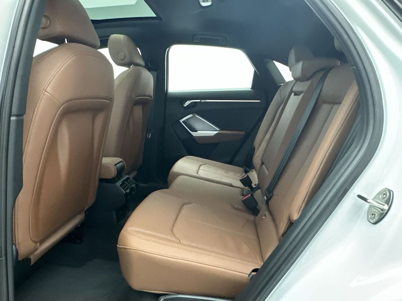أودي Q3 Sportback 40 TFSI S Line 2.0L FWD(Ref# 06403)