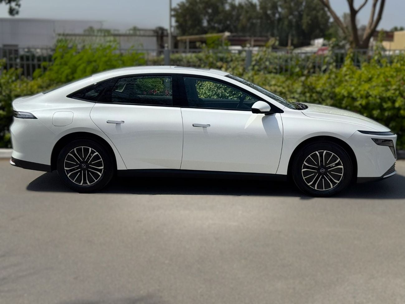 نيسان N6 Nissan N6 180 Max 2025 – Plug-in Hybrid