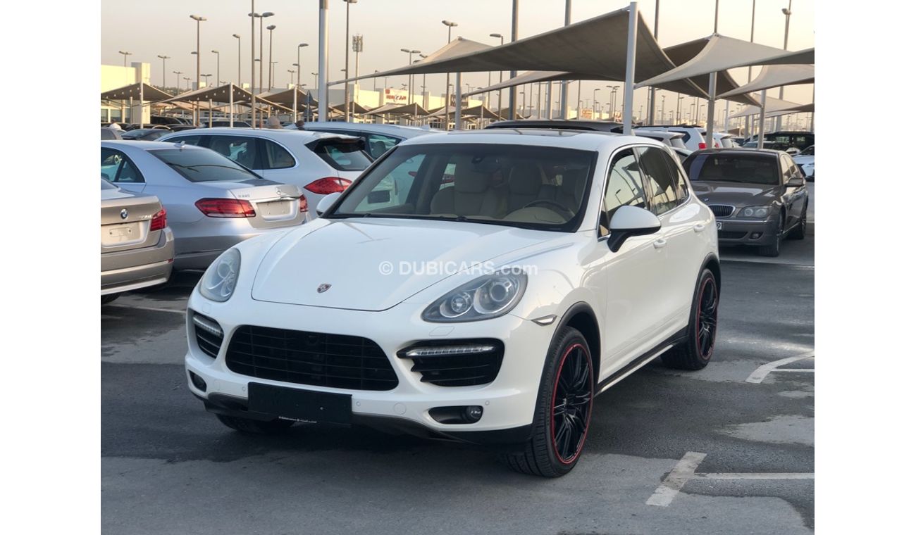 بورش كايان بورش كايين تيربو موديل 2011 خليجي فل مواصفات فتحه سقف وكراسي جلد ومثبت سرعه وتحكم كهربي كامل ونظام ص