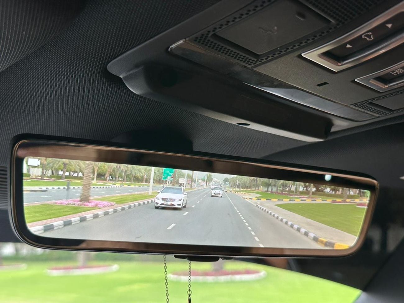 Land Rover Defender P300 90 SE 2.0L (5 Seater) DEFENDER 90 SE P300 GCC 2023 // AL TAYER WARRANTY // FSH // ORIGINAL PAIN