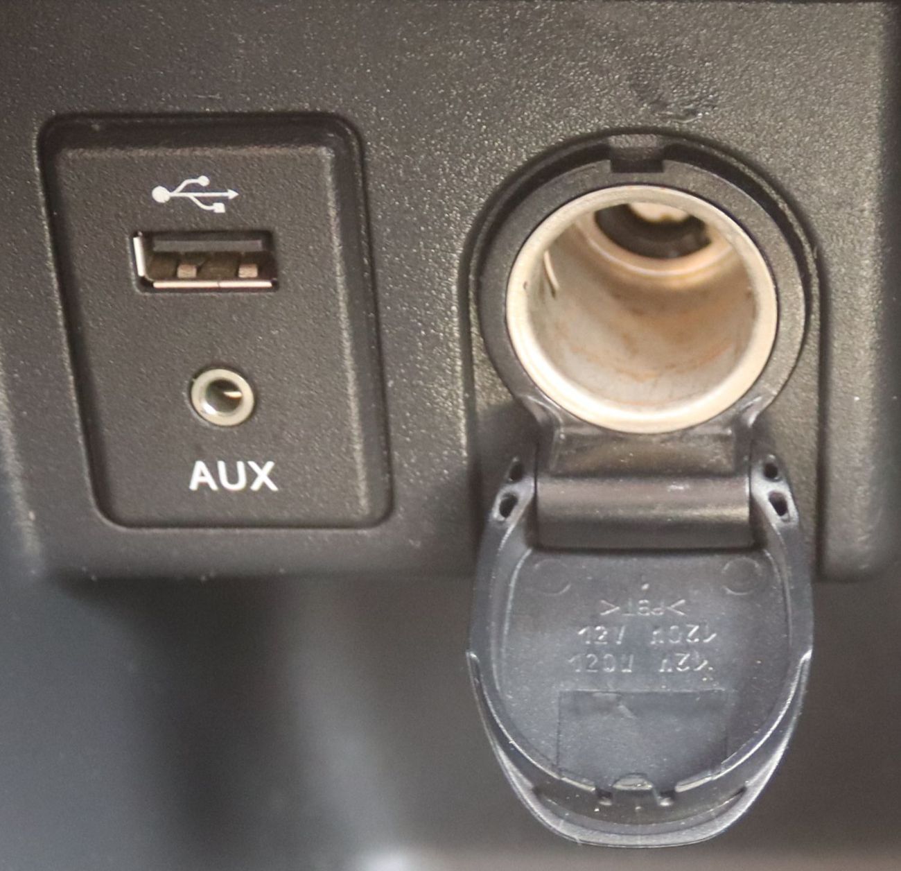 Nissan Kicks SV 1.6L Nissan Kicks 2020 GCC edition without accidents, mileage 119,000 KM, 1.6L engine, price 36,0