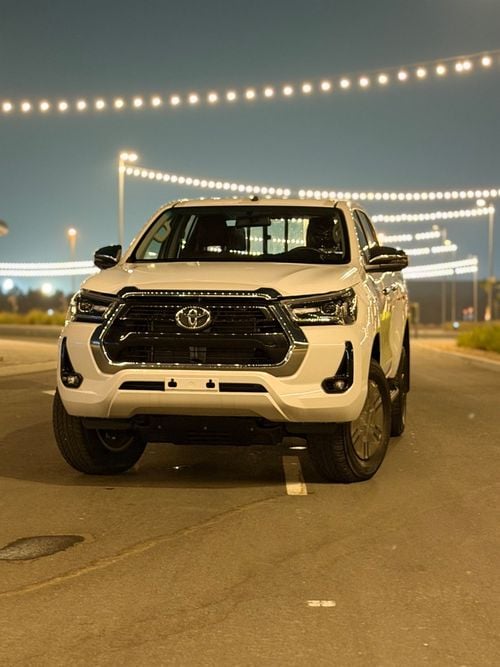 تويوتا هيلوكس HILUX VX 4.0 PETROL 2026 VX 4.0 2026 OMAN