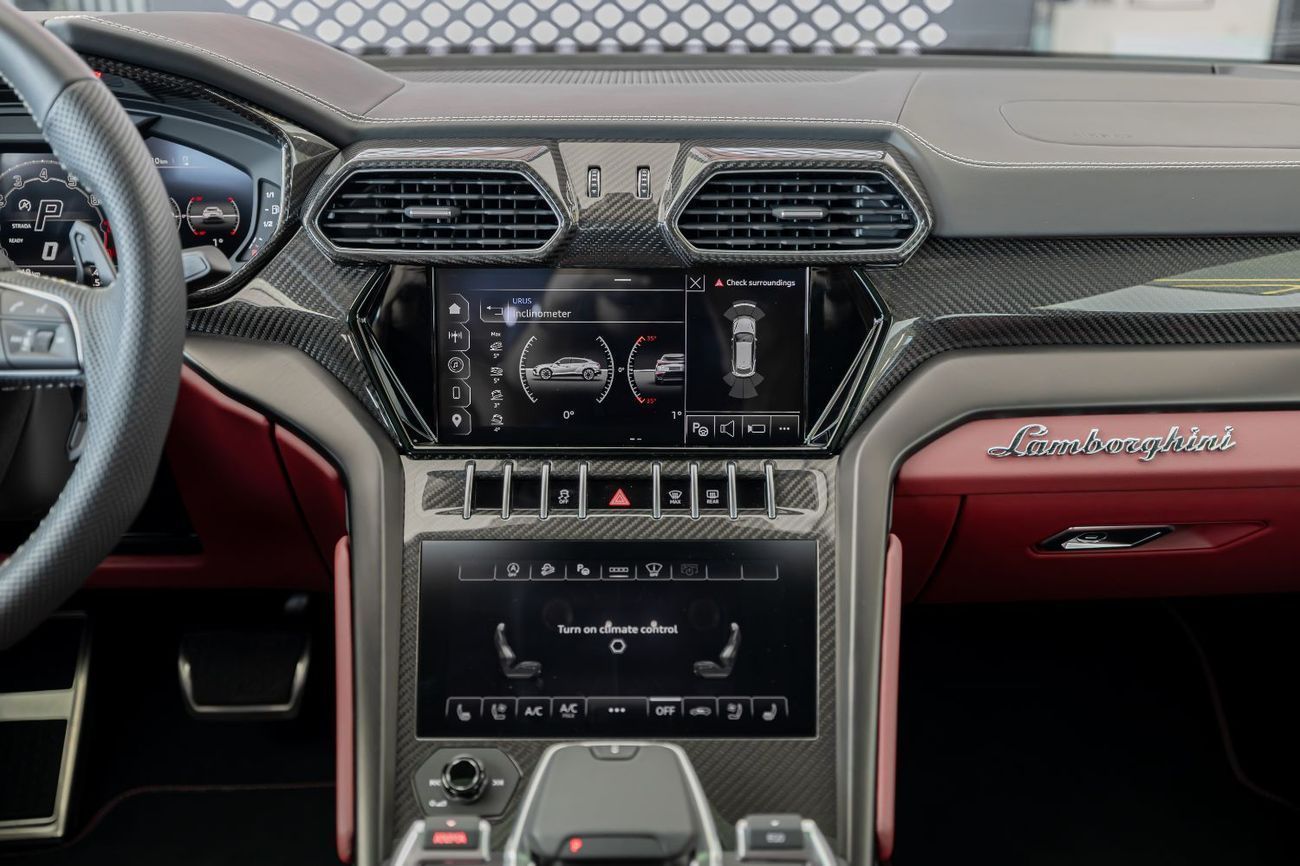 لامبورغيني اوروس S 4.0T V8 Lamborghini Urus S | Carbon Interior | Low Mileage 2024 (Warranty Available)