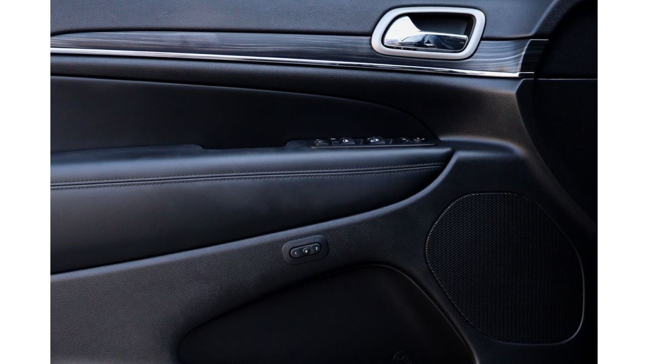 Jeep Grand Cherokee Jeep Grand Cherokee Limited 2021 GCC under Agency Warranty with Flexible Down-Payment/ Flood Free.