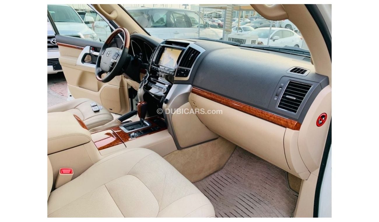 Toyota Land Cruiser VXR