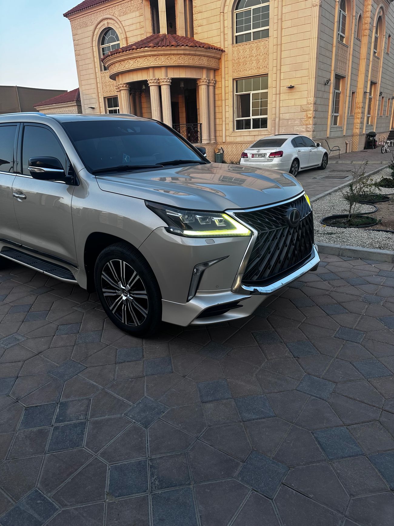 Lexus LX 570 Sport 5.7L