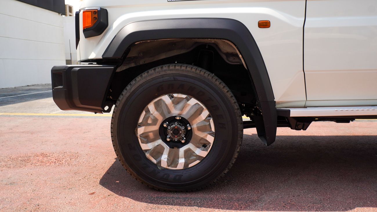 Toyota Land Cruiser 70 LX 2.8L Diesel A/T