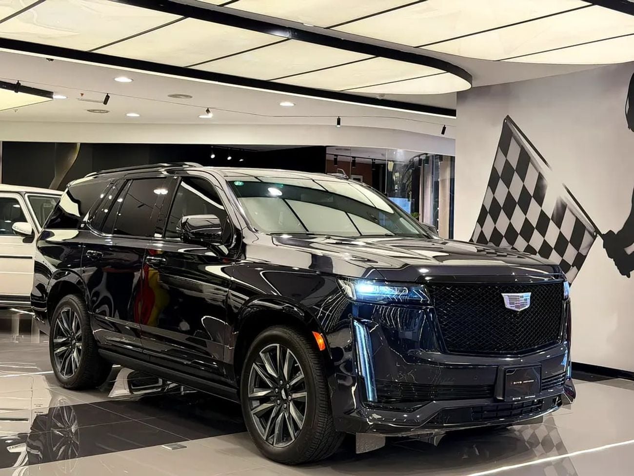 Cadillac Escalade SPORT PLATINUM - Japanese Specs - Brand