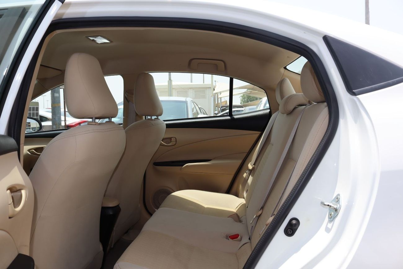 Toyota Yaris SE ACCIDENTS FREE - GCC - ENGINE 1500 CC - ORIGINAL PAINT - PERFECT CONDITION INSIDE OUT