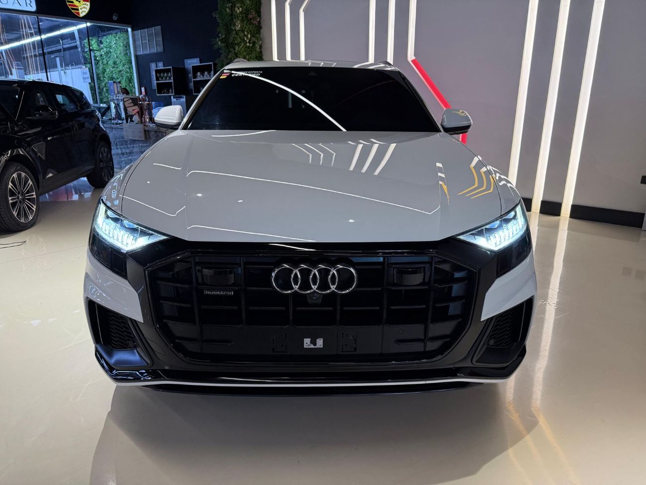 أودي Q8 55 TFSI quattro S-Line 3.0L (340 HP) 2020 Audi Q8 55 TFSI - GCC - Fully Loaded - Perfect Condition