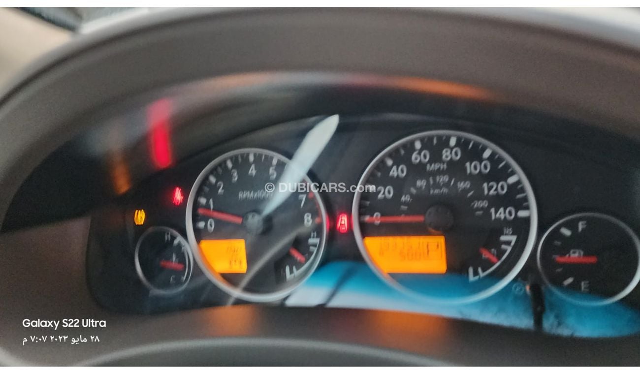 نيسان باثفايندر 5.6 لتر 8 سلندر