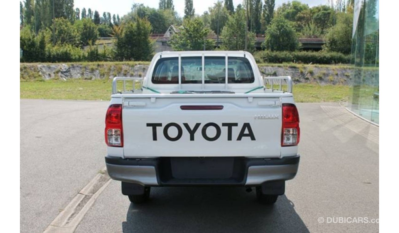 Toyota Hilux 3.0L Basic Option Manual transmission