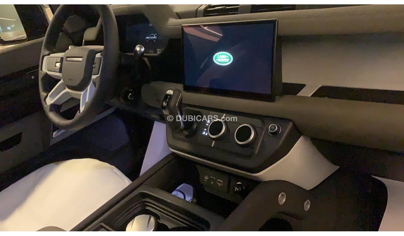 Land Rover Defender Land Rover  Defender  2022 4.0 L V6  Full option