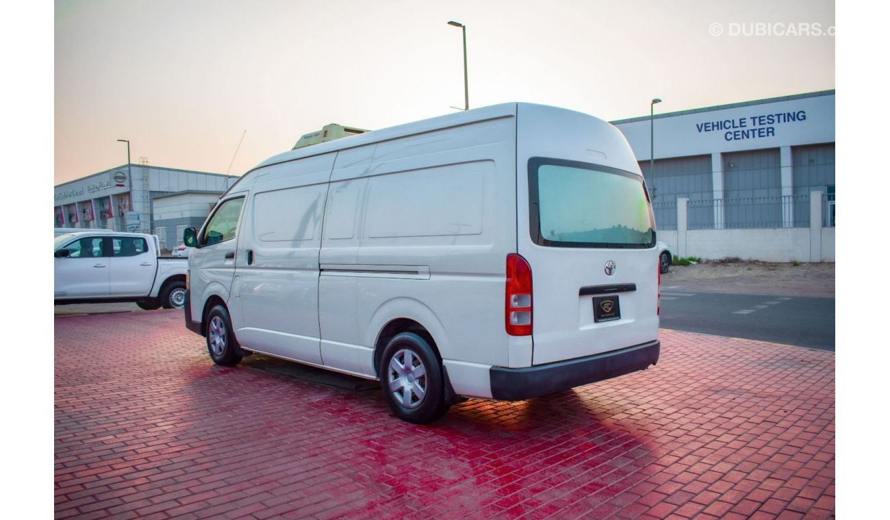 Toyota Hiace 2011 | TOYOTA HIACE HIGH-ROOF CHILLER | THERMAL 1400R VAN 3-SEATER | 5-DOORS | GCC | VERY WELL-MAINT