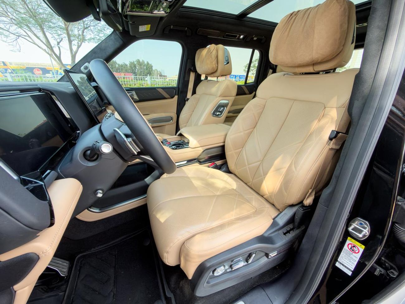 BYD Leopard 8 Smart and Brave Flagship Edition (7 Seats) 2024 BYD Leopard 8 flagship | 2.0L Hybrid (Plug-In) | 939