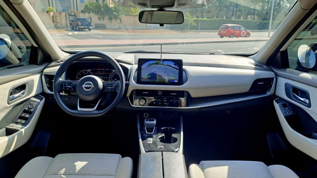 Nissan XTrail S 2WD (5-Seater) 2023 2.5L GCC (1240/-MONTHLY)