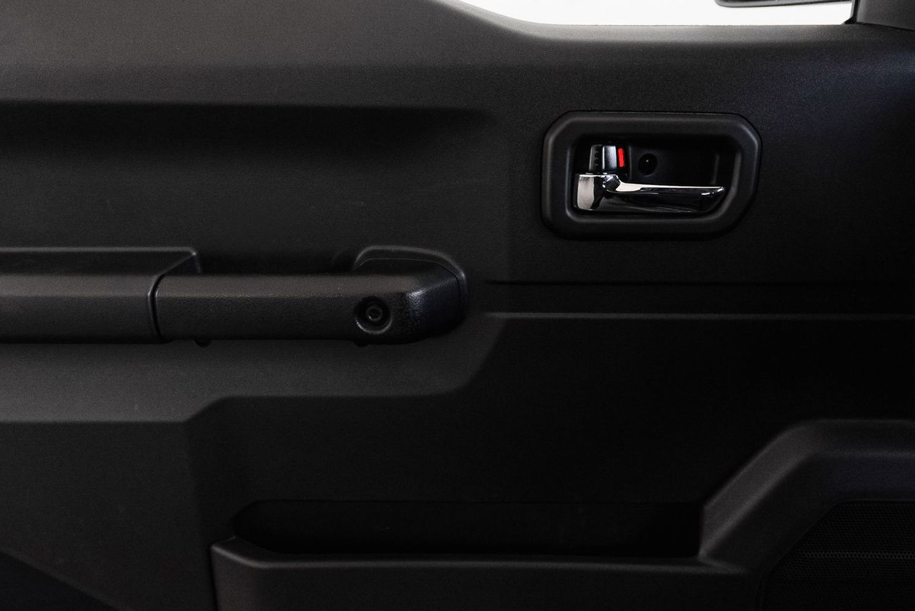 سوزوكي جيمني GLX 1.5L (5-Doors)