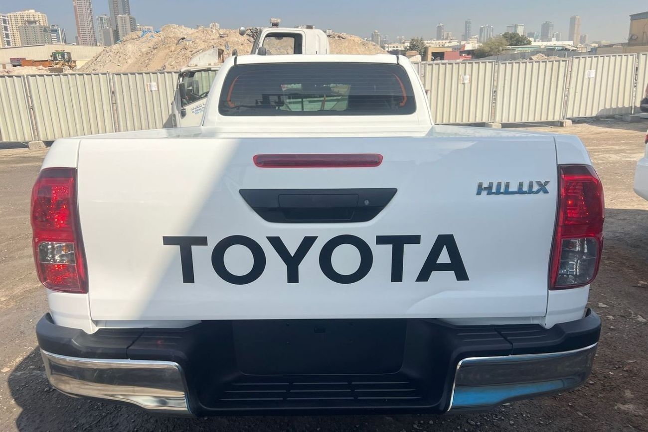 Toyota Hilux SMART CABIN ,DIESEL 2.8 LITER ,RIGHT HAND DRIVE ,AUTOMATIC