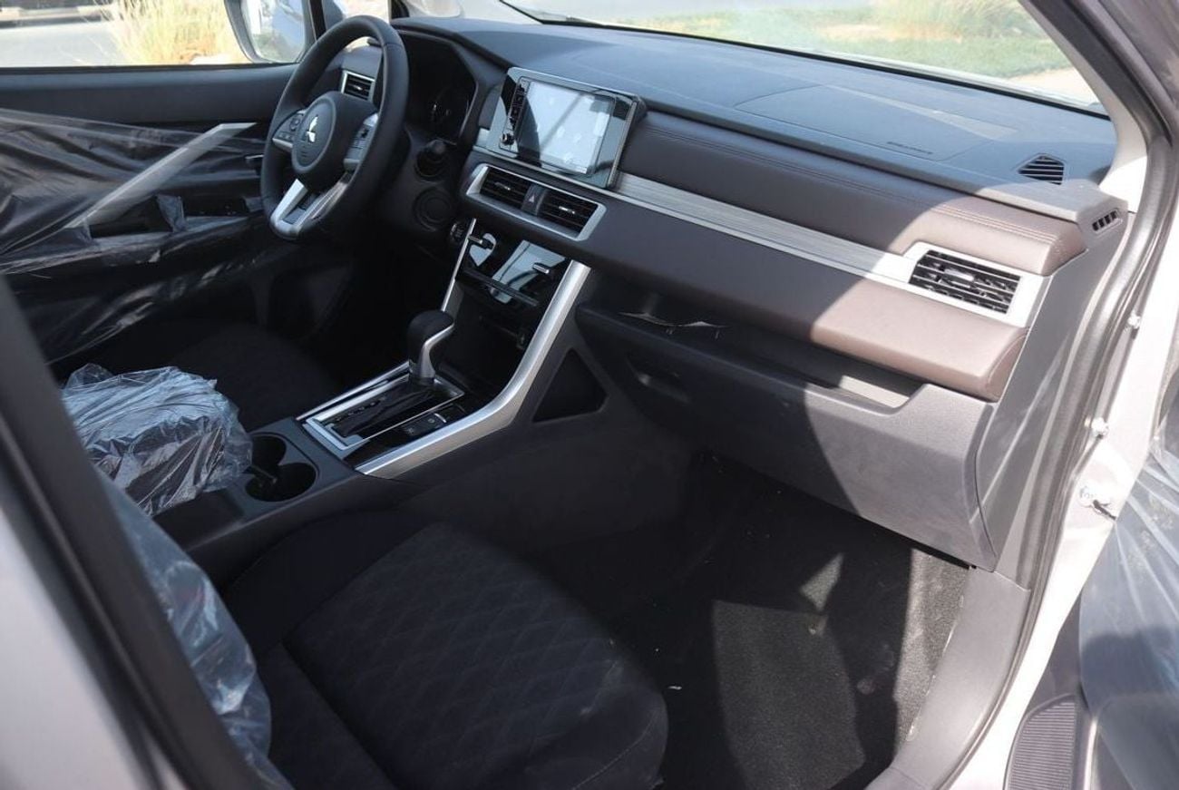 Mitsubishi Xpander Mid 1.5L Premium. Keyless Entry, Push Start, Monitor, Alloy Wheels, Model 2024