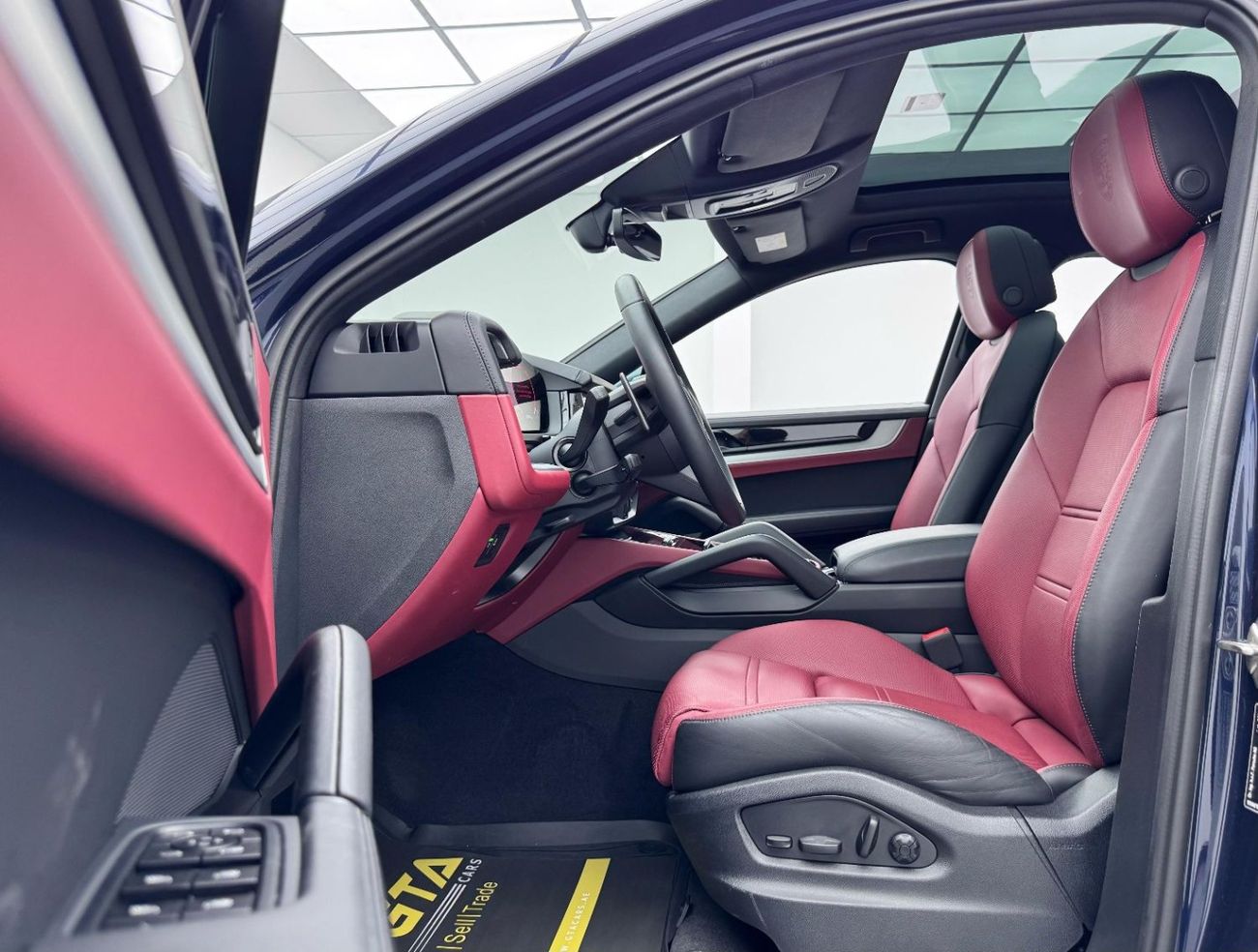 Porsche Cayenne Base Coupe 2024 Porsche Cayenne Coupe, 2027 Prosche Warranty, Full Posche Service History, Very Low