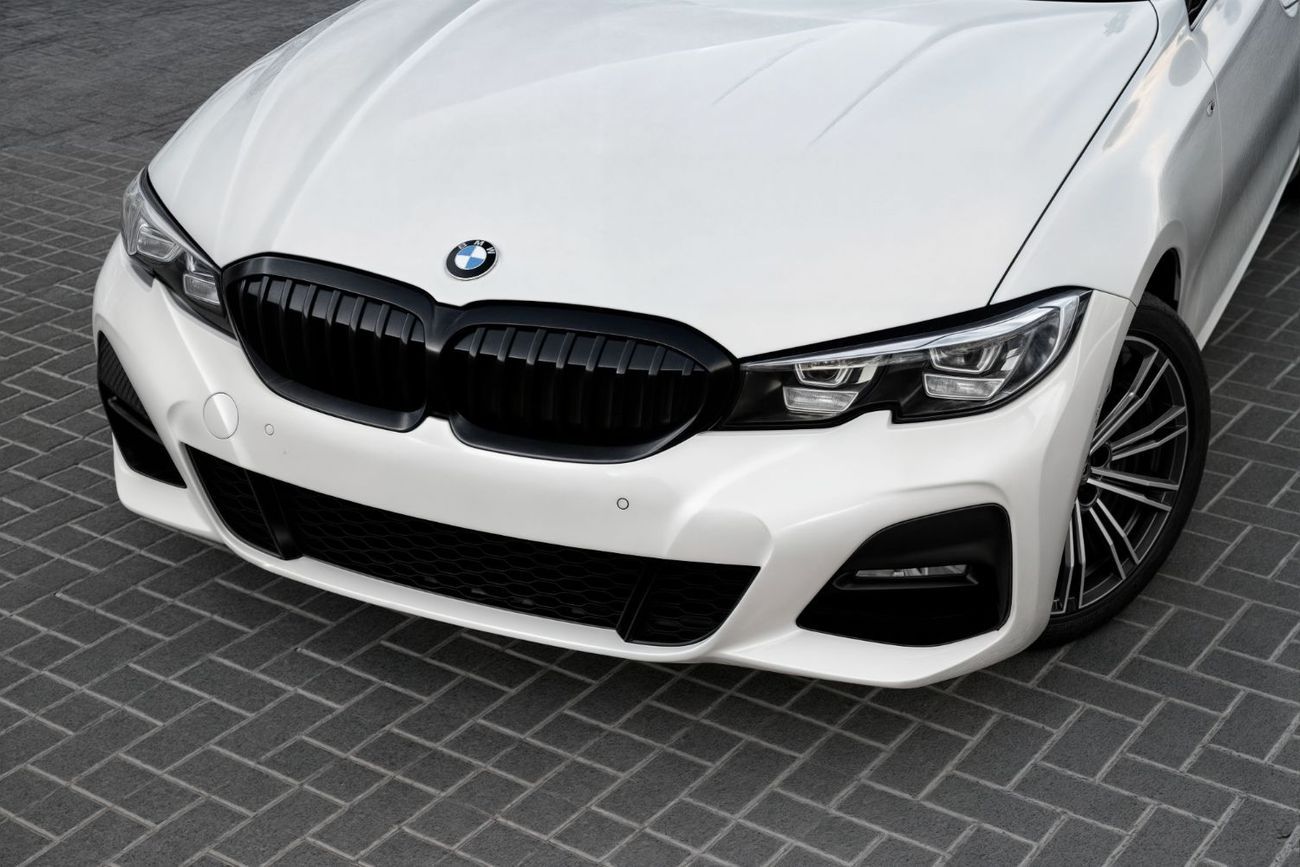 BMW 330i 2,252 P.M  | 0% Downpayment | M-Kit | Under Warranty!