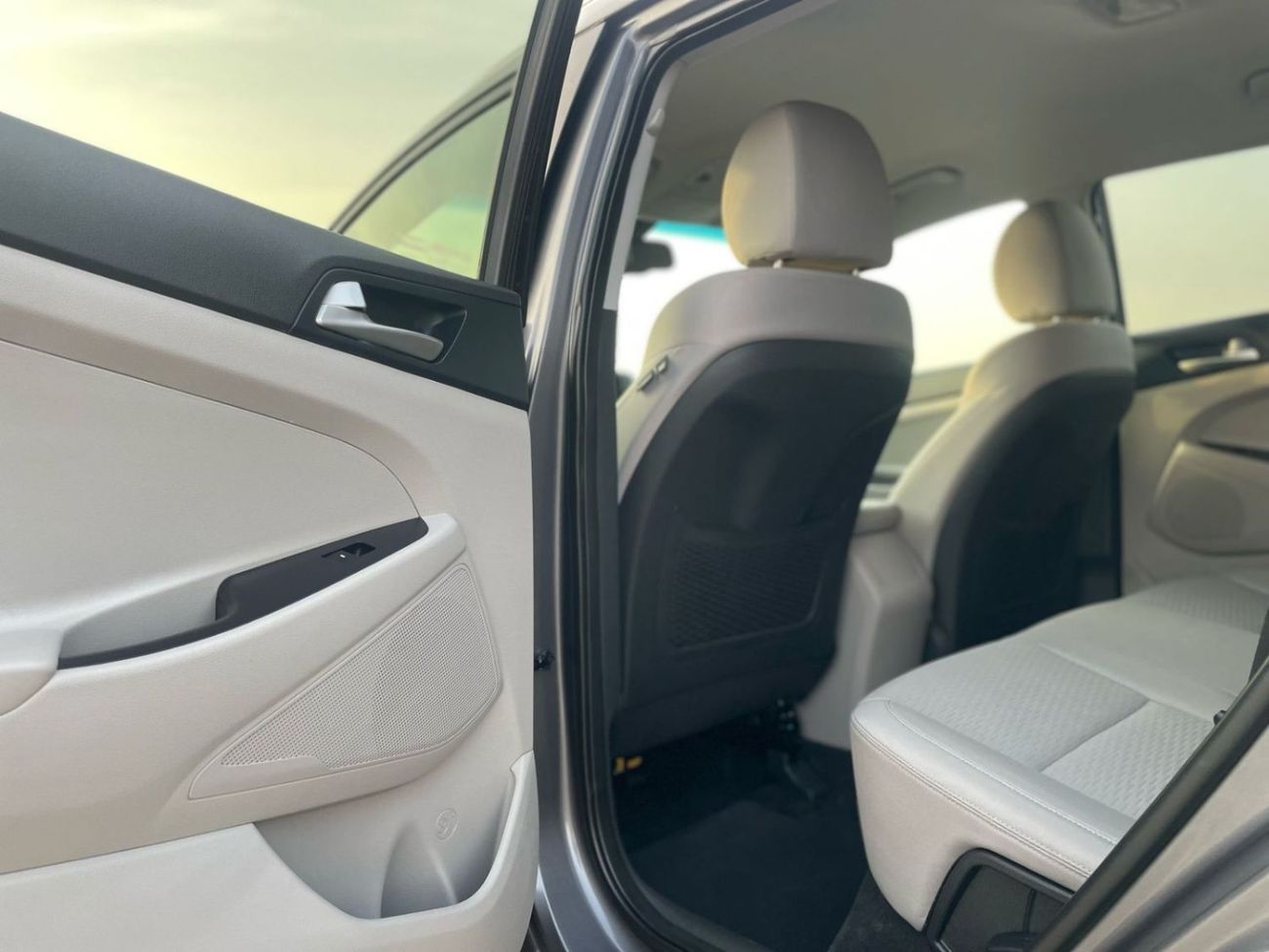 هيونداي توسون 2021 Hyundai Tucson Value Edition 2.0L V4 - Push Start BSM Radar With Electric Seat - Rear CAM 2 Key