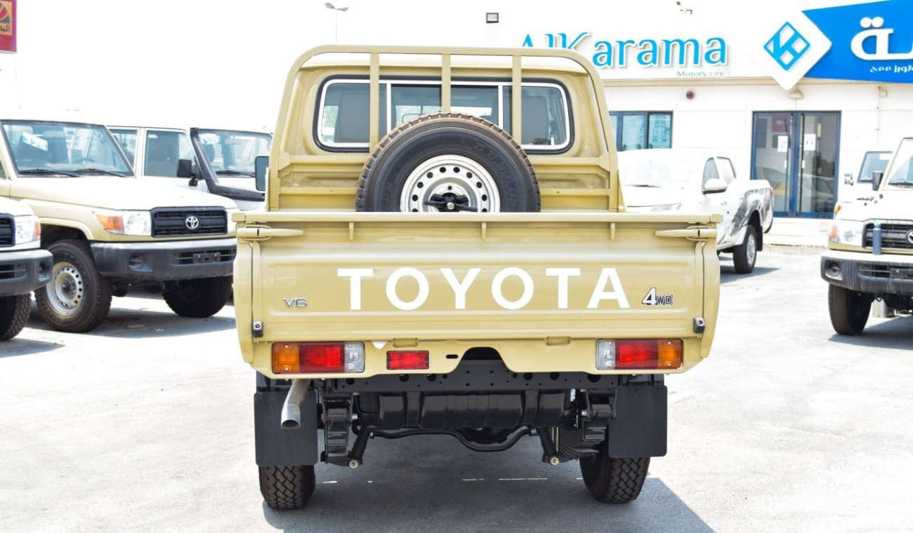 Toyota Land Cruiser Pick Up V6 4.0 L Petrol Double Cabin,4/4,winch,Hub lock,power window,wooden interior