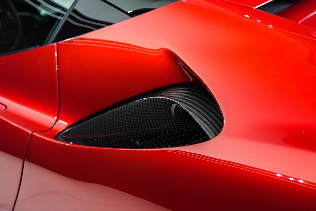 Ferrari SF90 Stradale ASSETTO FIORANO