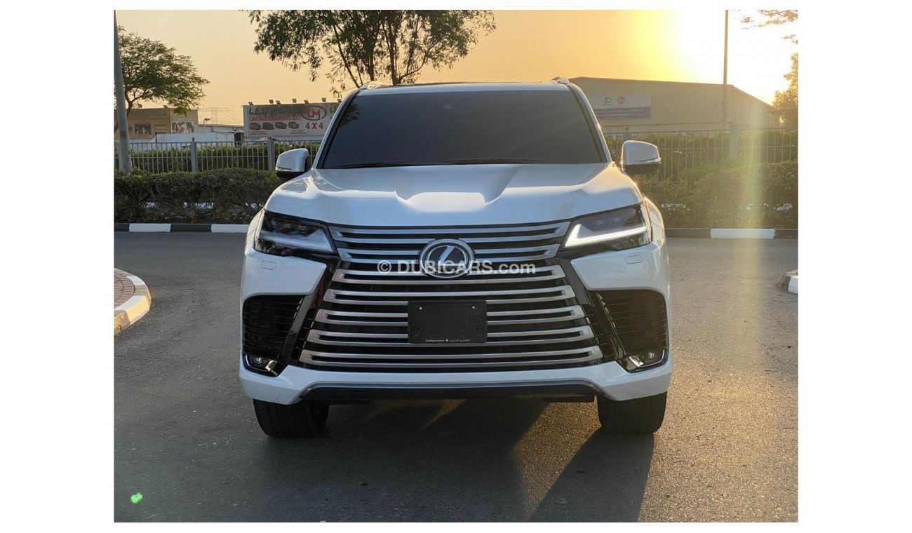 Lexus LX 600 Signature PEARL WHITE**2022**GCC SPEC UNDER WARRANTY LESS KILOMETER