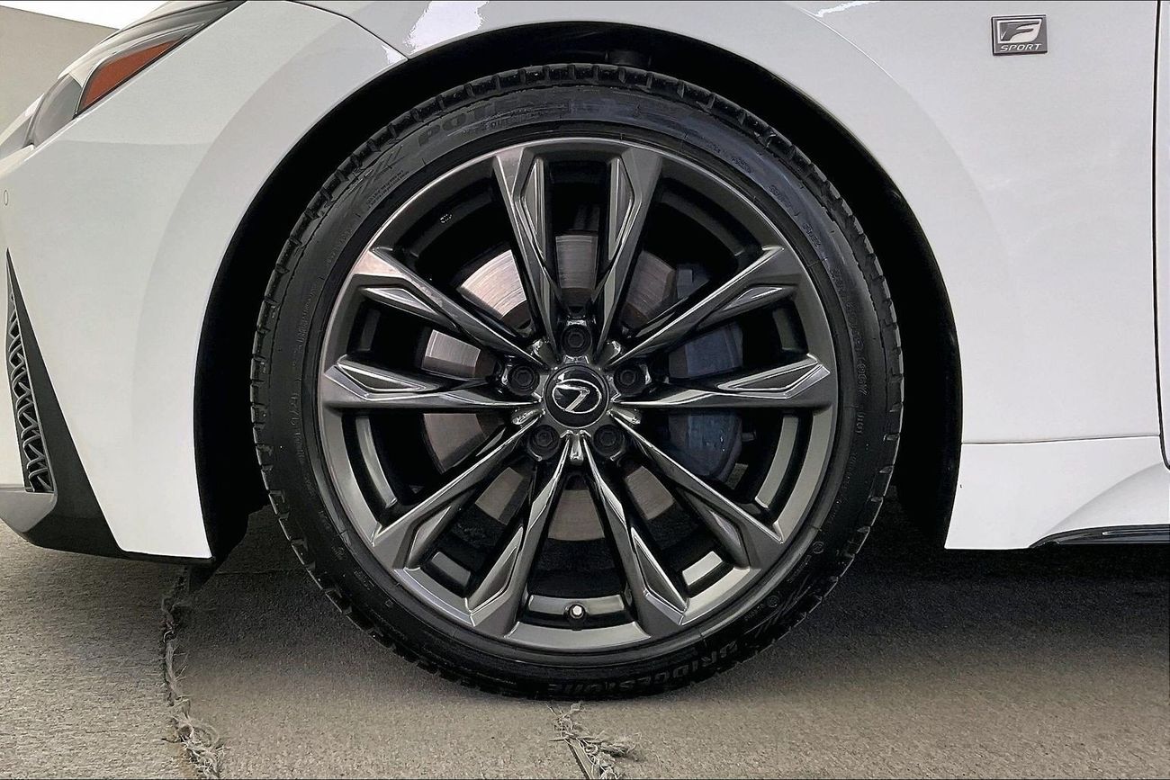 لكزس IS 350 F Sport Platinum | Carnival Sale • UP TO AED 20,000 OFF | شامل الضمان | 0 ﺪﻔﻋﺓ ﺃﻮﻟﻯ