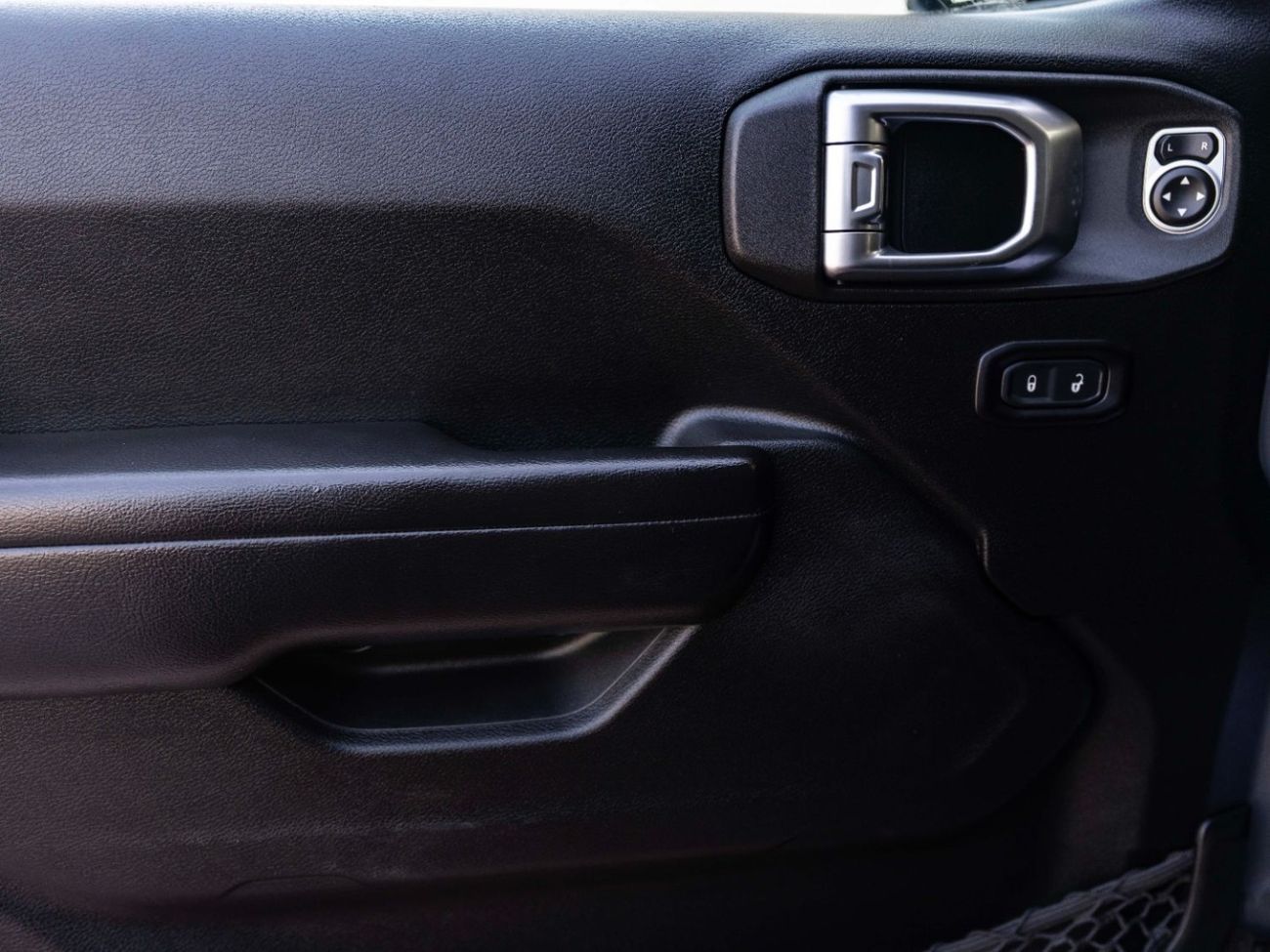 جيب رانجلر Unlimited Sport 3.6L A/T