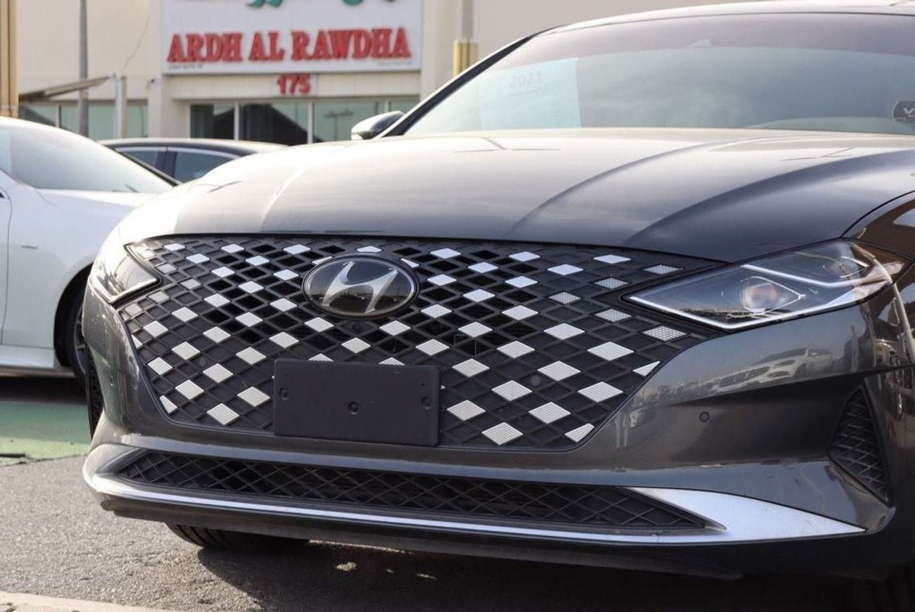هيونداي أزيرا Top 3.5L Hyundai Azera Full / GCC / 2021 / 80,000KM / First Owner