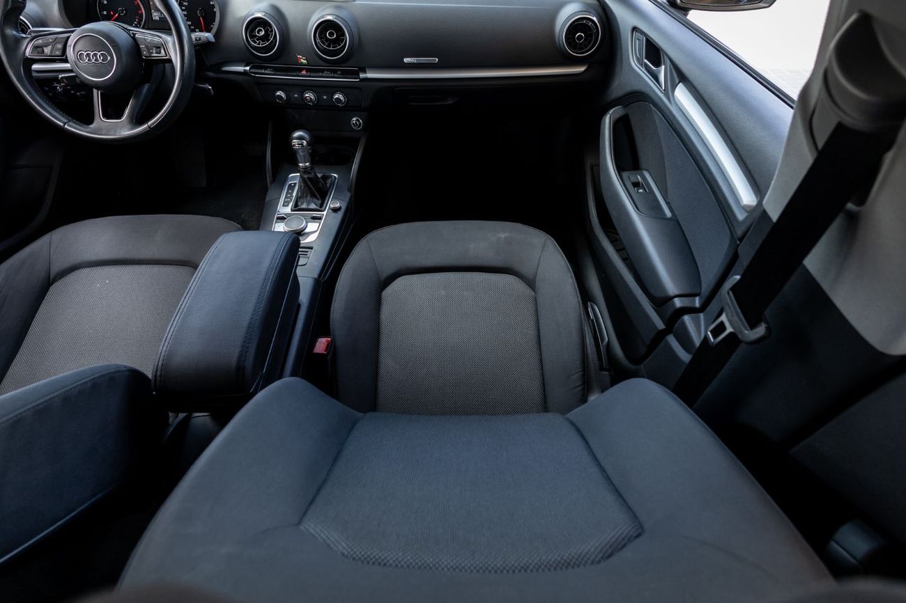 أودي A3 30 TFSI 1.0L