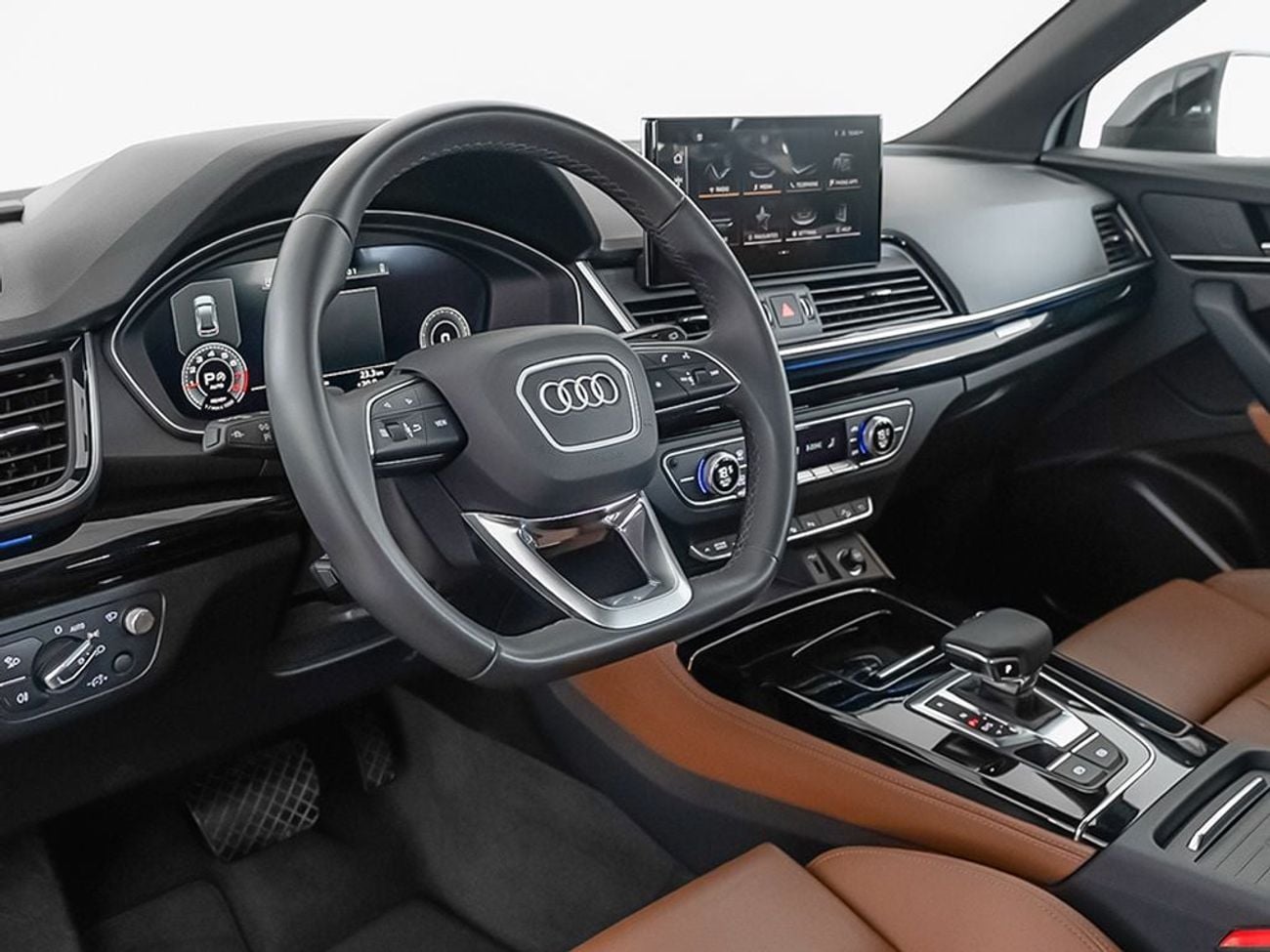 أودي Q5 45 TFSI quattro S Line 2.0L (245 HP) SUV