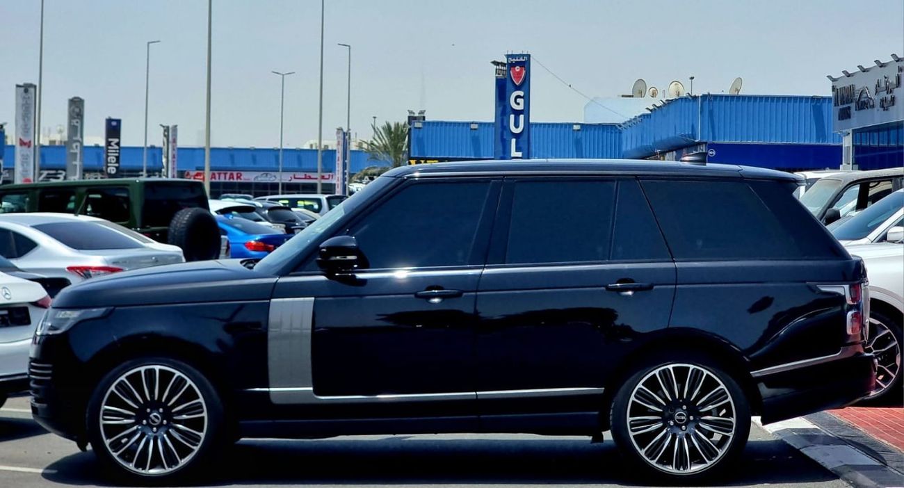 Full Size Range Rover 2020 Used Land Rover Range Rover 3.0L 2020 GCC 2020 for sale in Dubai - 769854