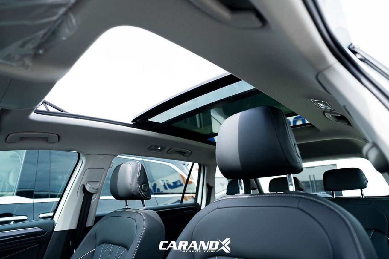 فولكس واجن تيجوان 300TSI Outstanding 1.5L 2025