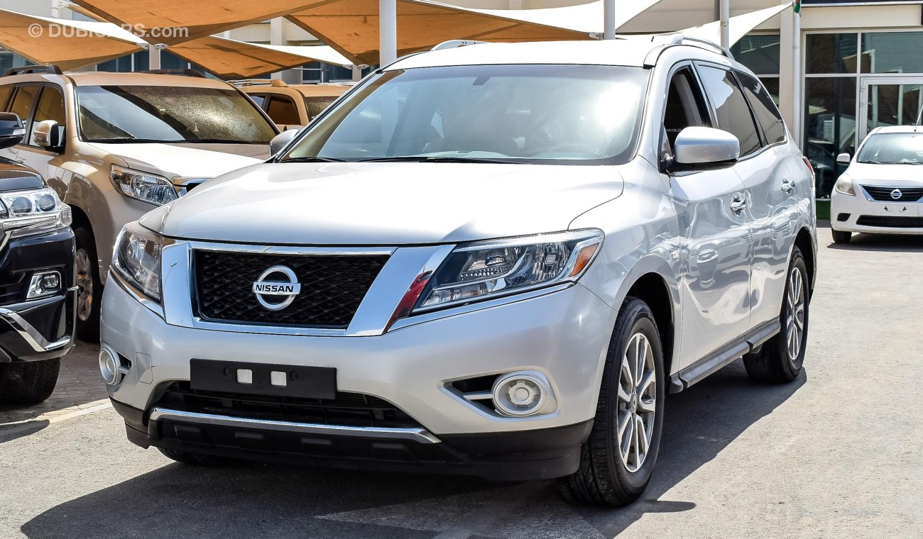 Nissan Pathfinder 4 WD we offer : * Car finance services on banks * Extended warranty * Registration / export services