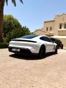 Porsche Taycan GTS