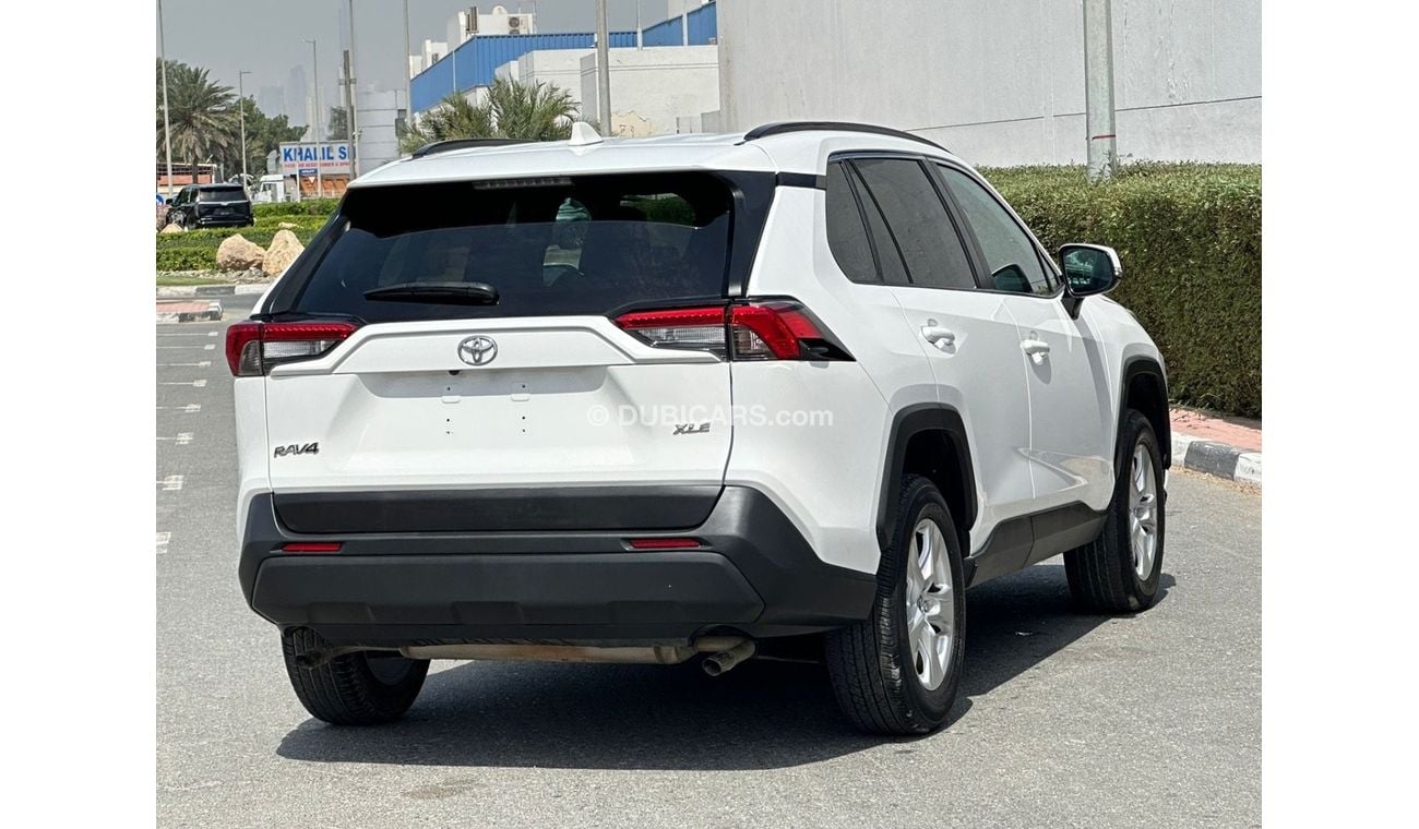 تويوتا راف ٤ Full option clean car