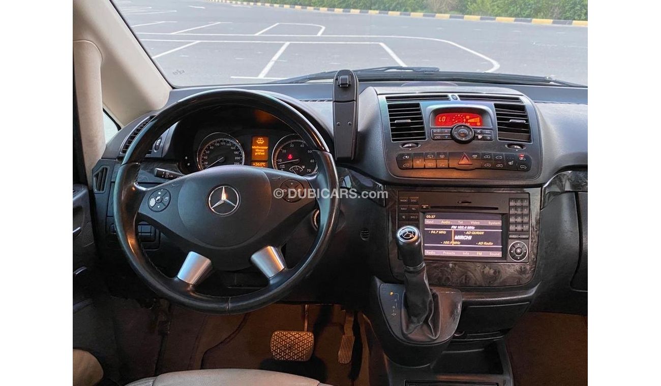 Mercedes-Benz Viano MERCEDES VIANO 2015 GCC V6 3.5L PERFECT CONDITION - ACCIDENT FREE