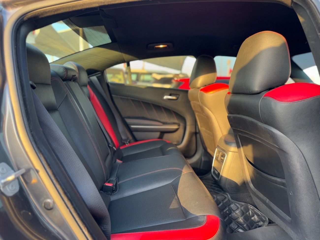 Dodge Charger R/T Mid 5.7L Dodge Charger R/T / 2019 / GCC / Free Accident/ V8