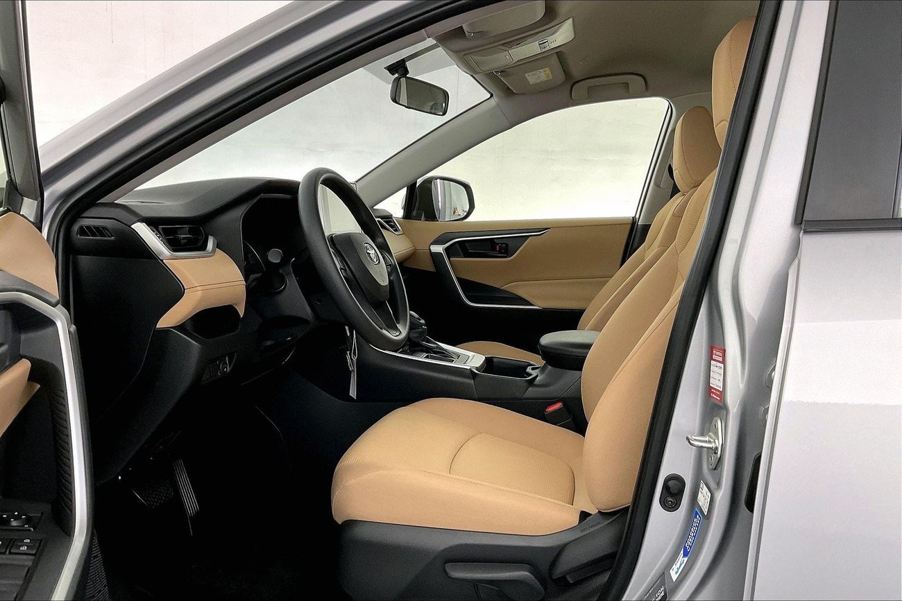 تويوتا راف ٤ EX | عرض العيد الحصري | خالية من أضرار الفيضانات