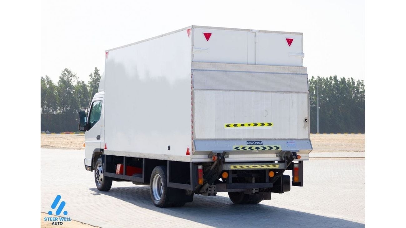 ميتسوبيشي فوسو كانتير 2022 Closed Box with Tail Lift - Short Chassis - Diesel MT - Low Mileage - GCC