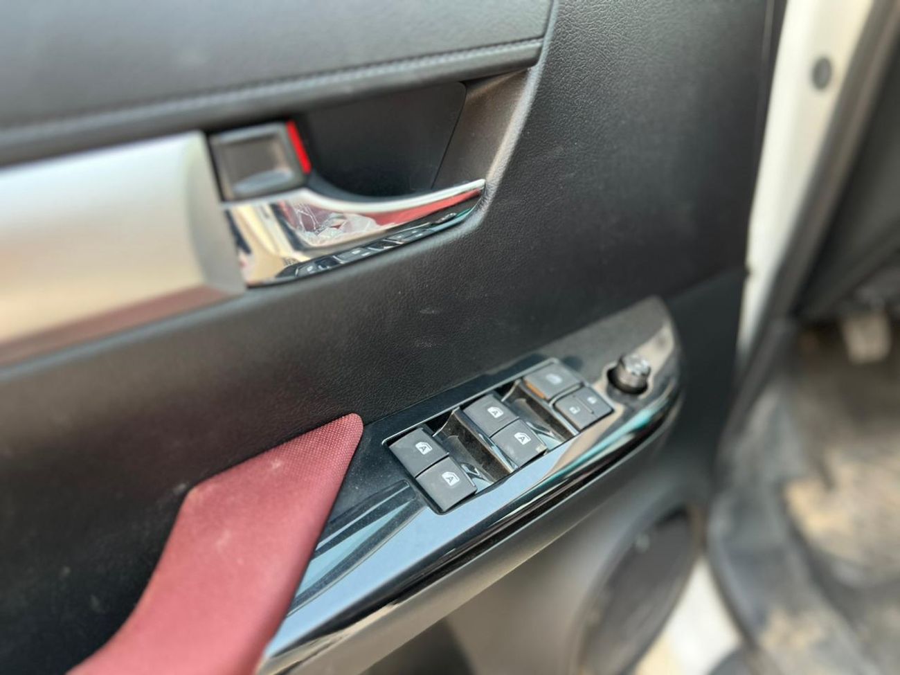 تويوتا هيلوكس EXPORT ONLY - Toyota Hilux 4x4 2.7L DC